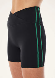 detail PE Nation Clarity 5" Bike Short high-rise waistband detail, contrast binding