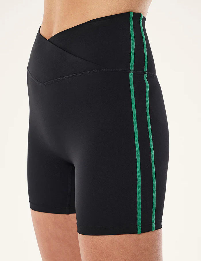 detail PE Nation Clarity 5" Bike Short high-rise waistband detail, contrast binding