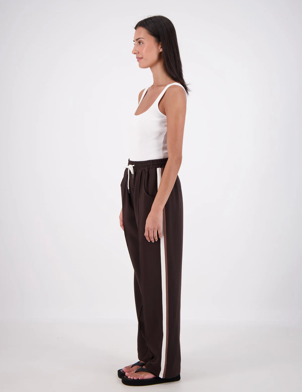 CassisTrousers_Brown_4_1200x_91b04d77-e6e0-4218-aa5f-52709937c55a.webp