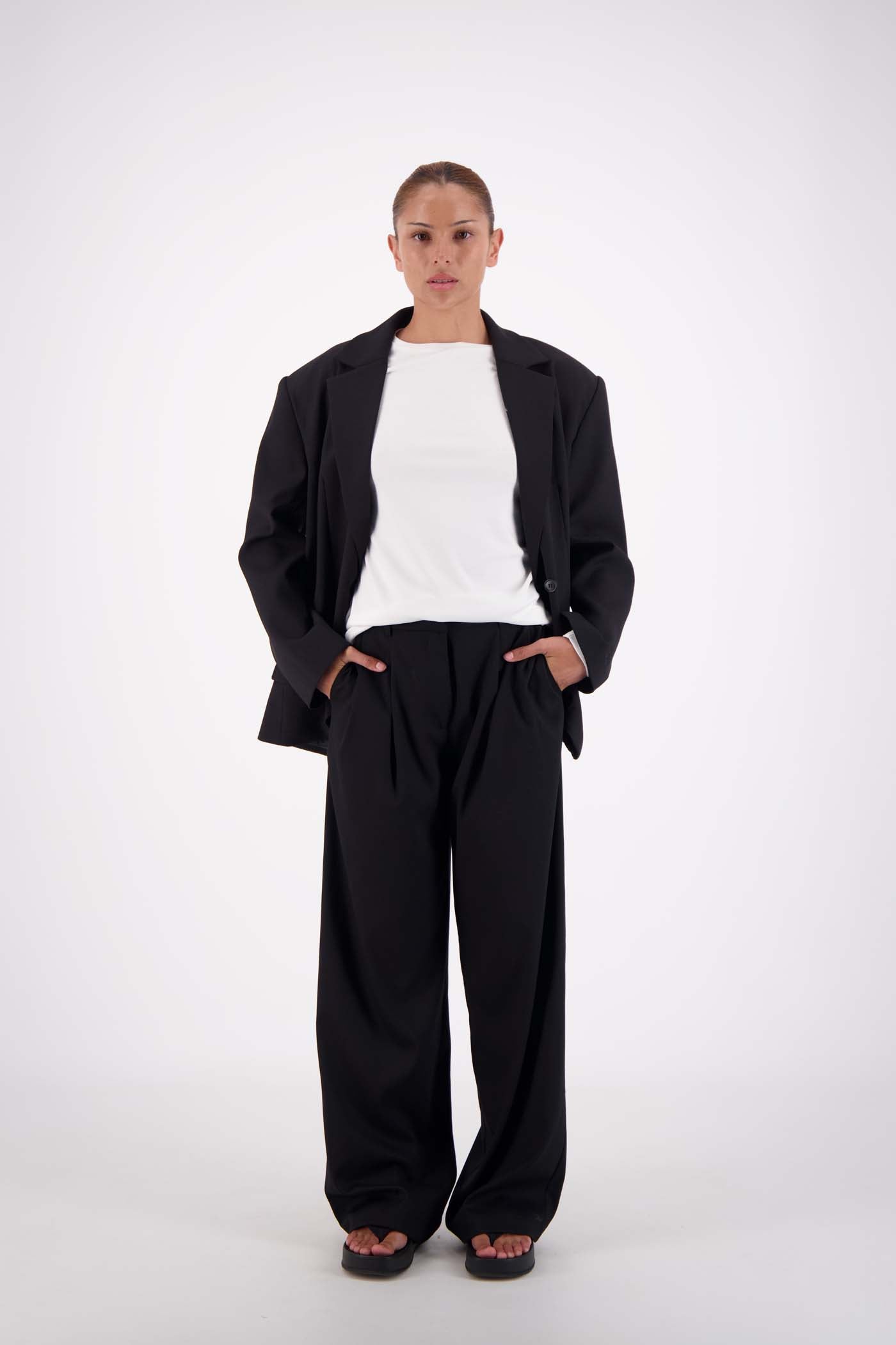 Sabine Blazer – Black | Jasmine Alexa
