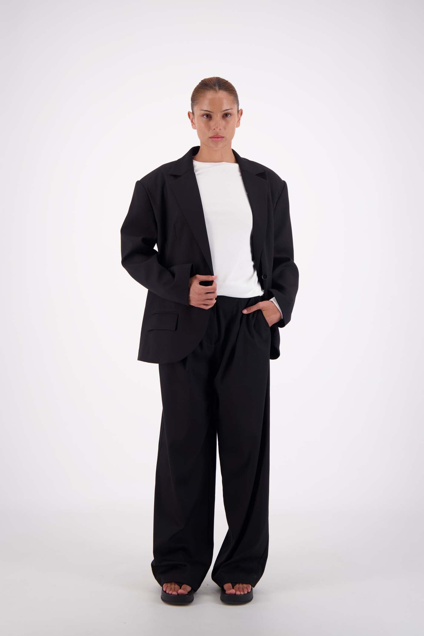 Sabine Blazer – Black | Jasmine Alexa