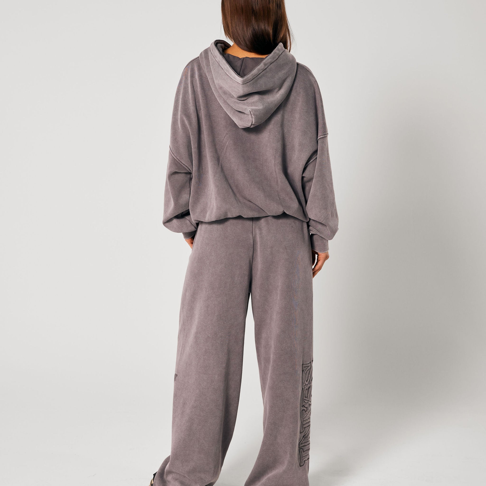 Ssaint-TS-ECOM-0812.jpg