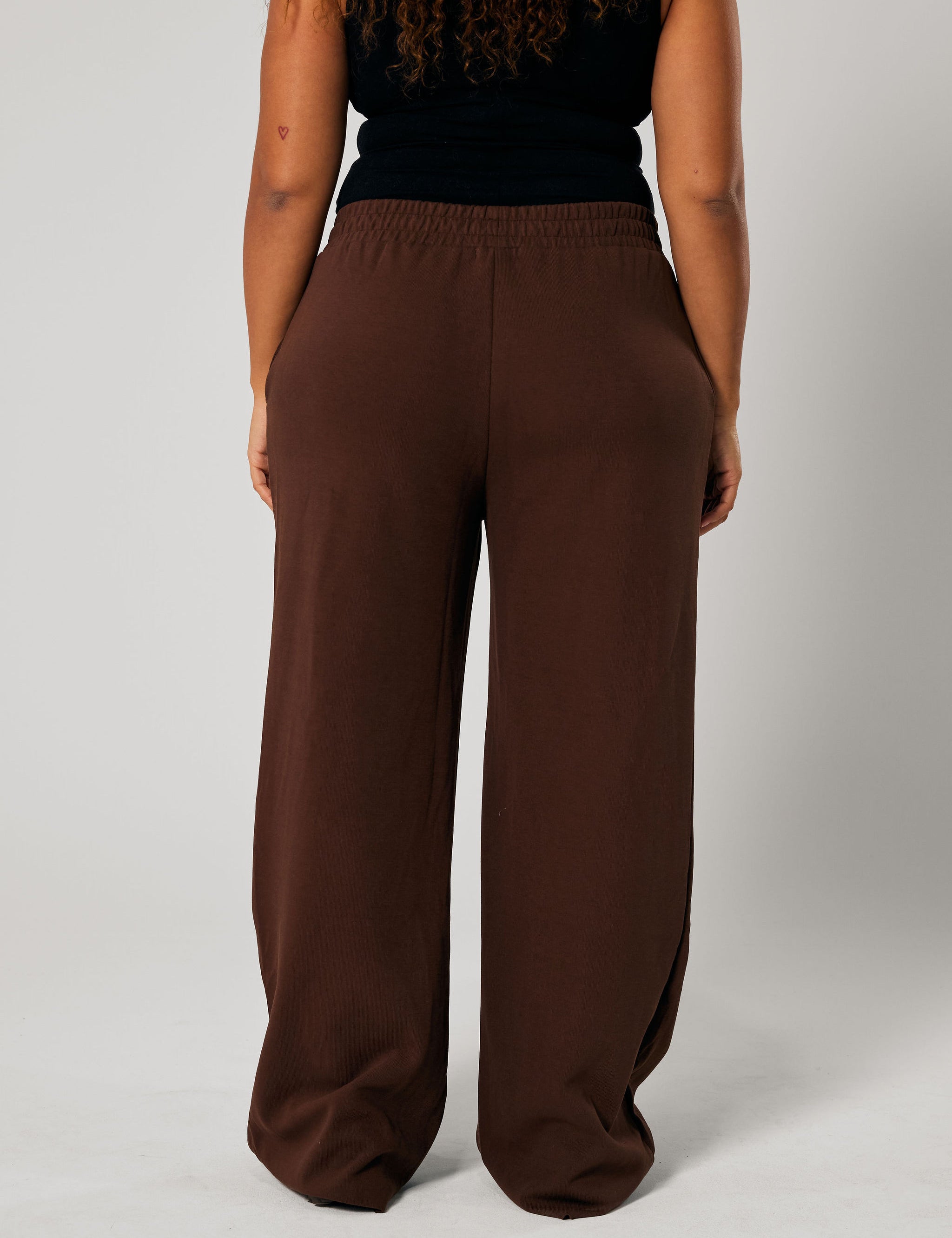 Ssaint-TS-ECOM-1068.jpg