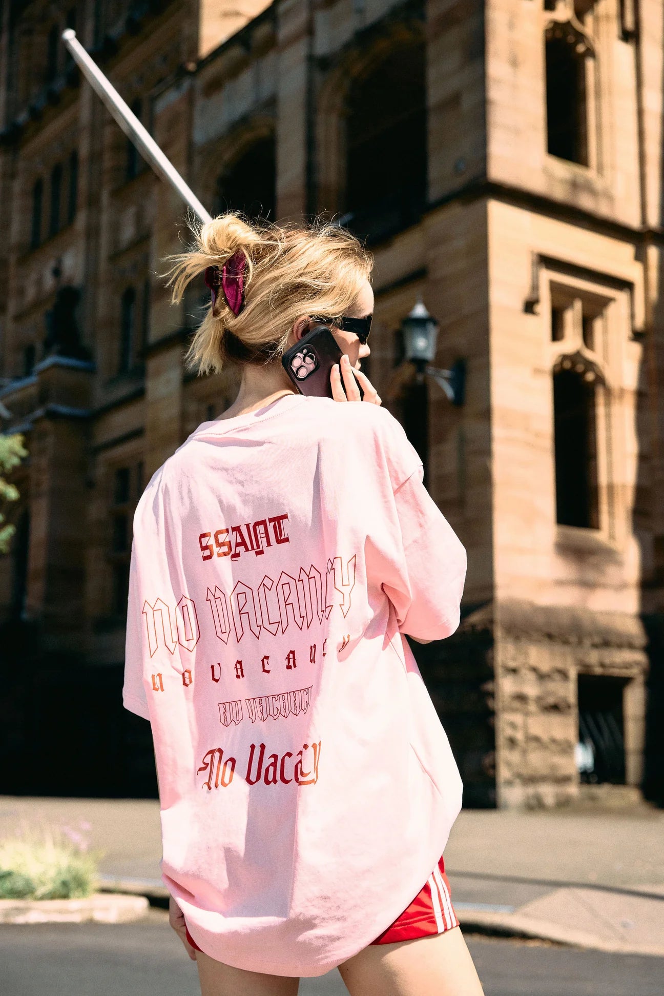 NO VACANCY TEE PINK