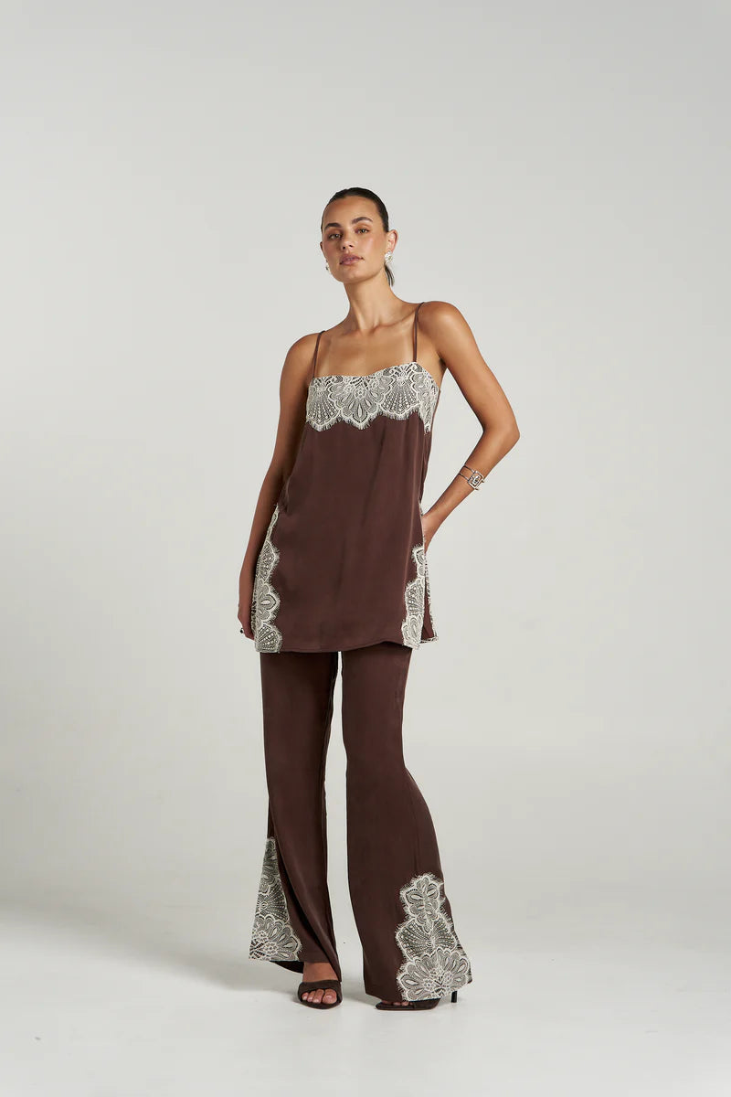 Model wearing Summi Summi Florence Shift Top styled set with matching florence pants