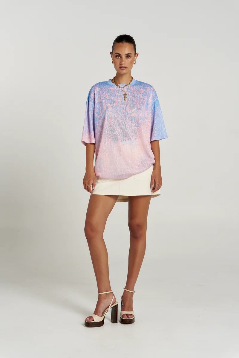 FULL SHOT MODEL WEARING Summi Summi Euphoria Tee Pastel — oversized graphic tee, REVERIE Collection, Wild West Sisters