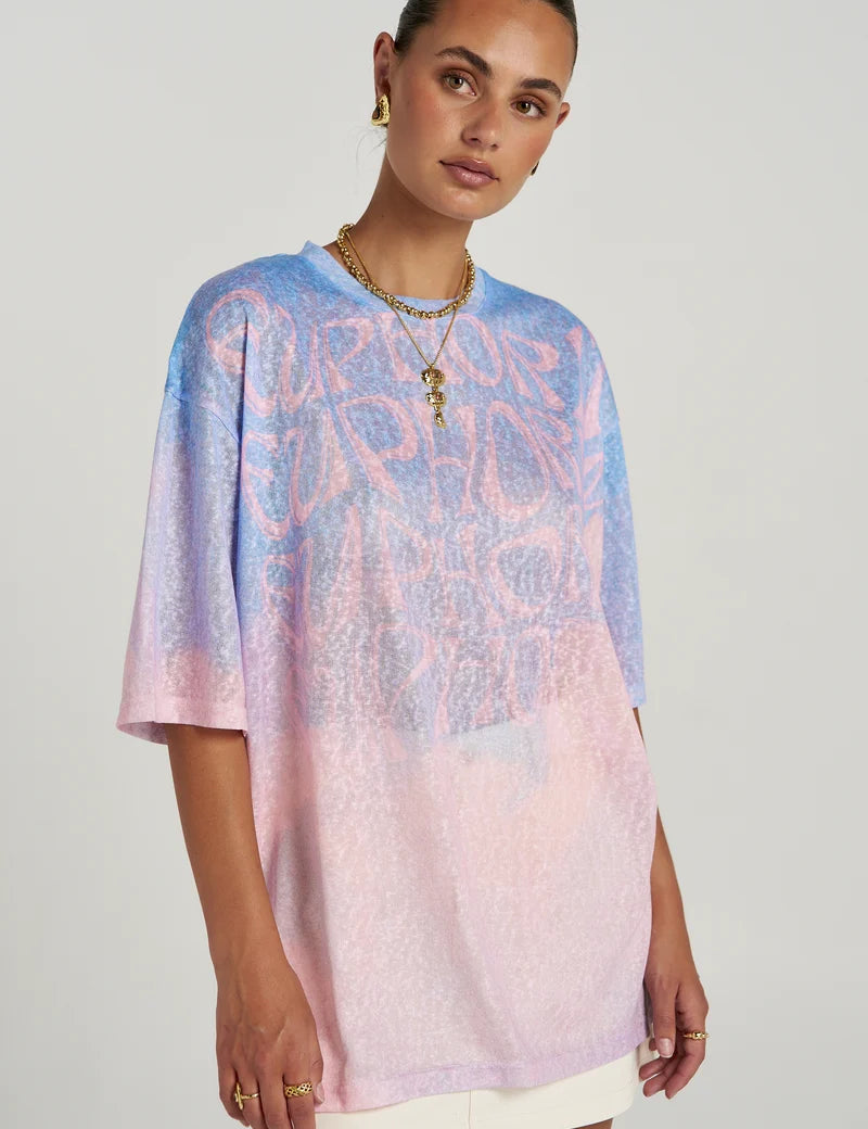 Summi Summi Euphoria Tee Pastel MODEL WEARING SMALL