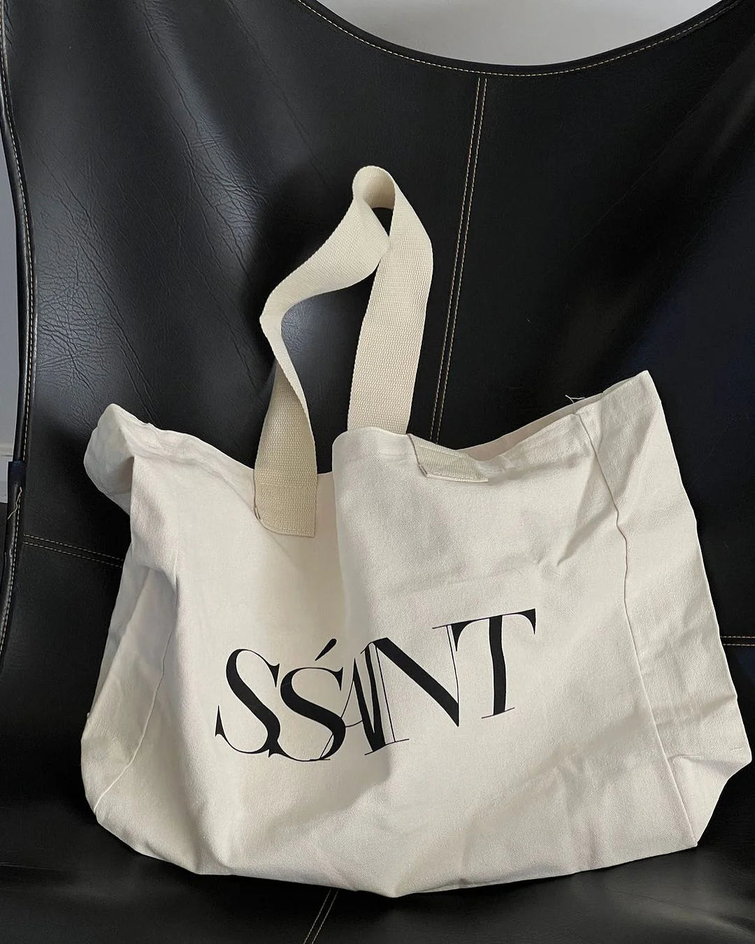 SŚAINT TOTE CANVAS